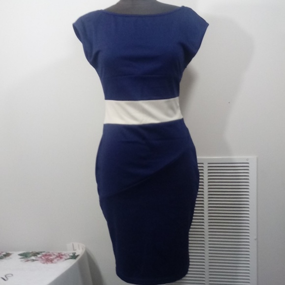 Blue and cream belted dress aline - Picture 3 of 7